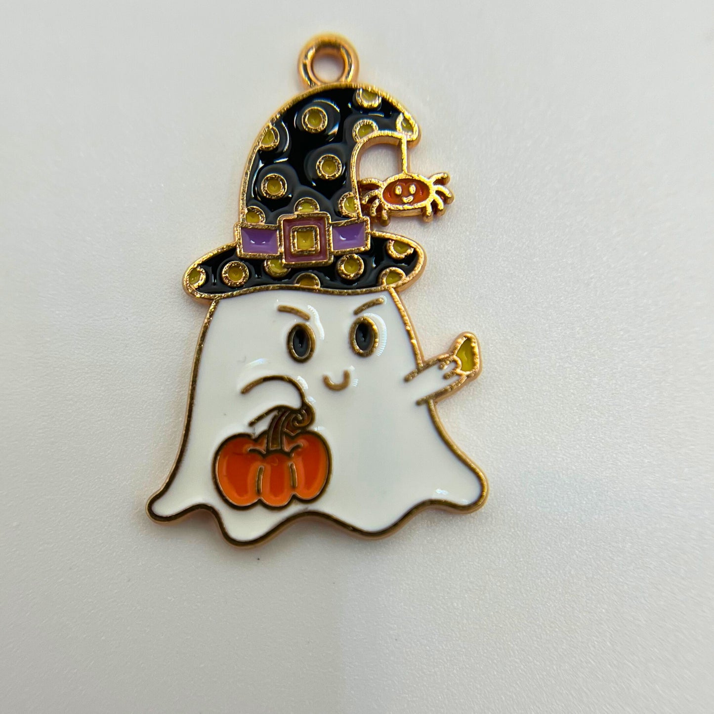 Charm Fantôme sorcière 👻🧙🏼♀️