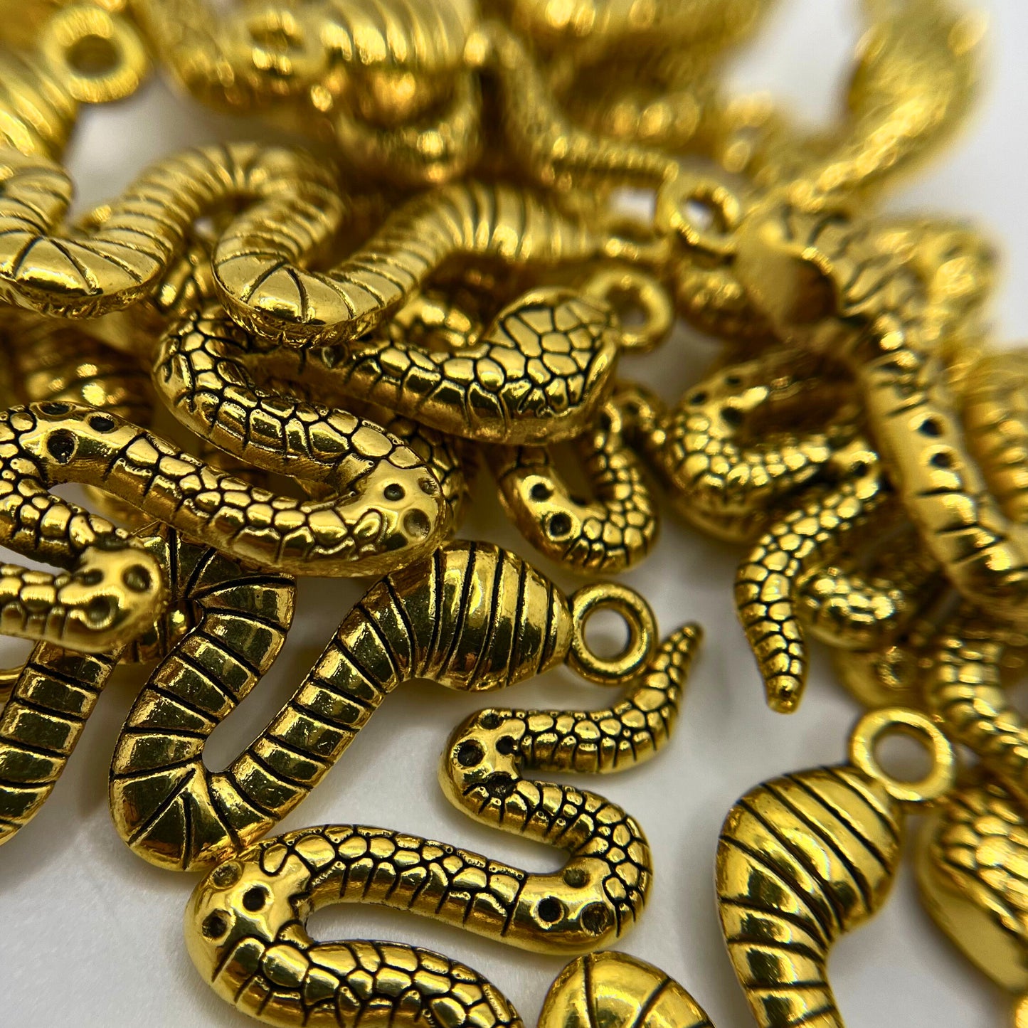Charms Serpent 🐍