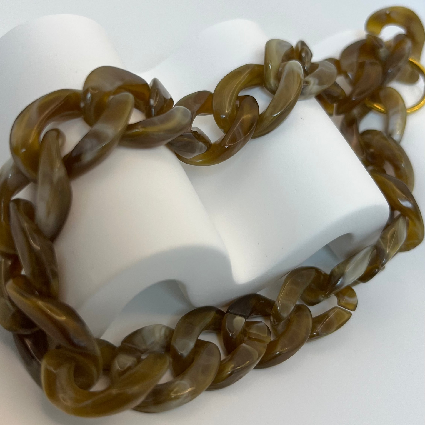 Chaine Écaille marron 📿